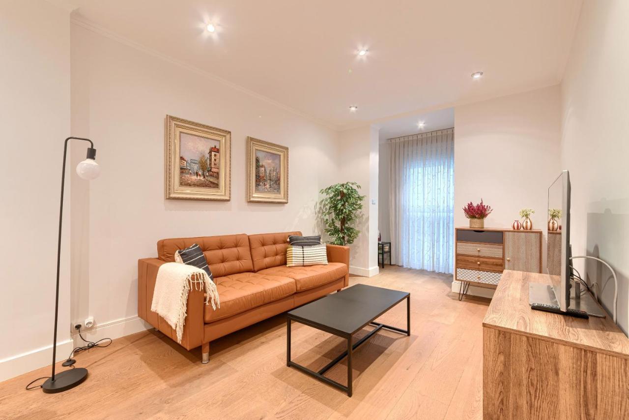 Lersundi Chic Stay Bilbao Exteriör bild