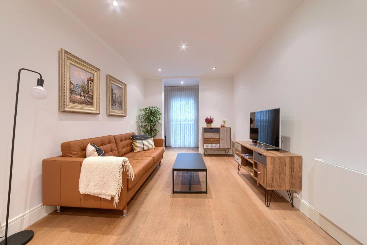 Lersundi Chic Stay Bilbao Exteriör bild
